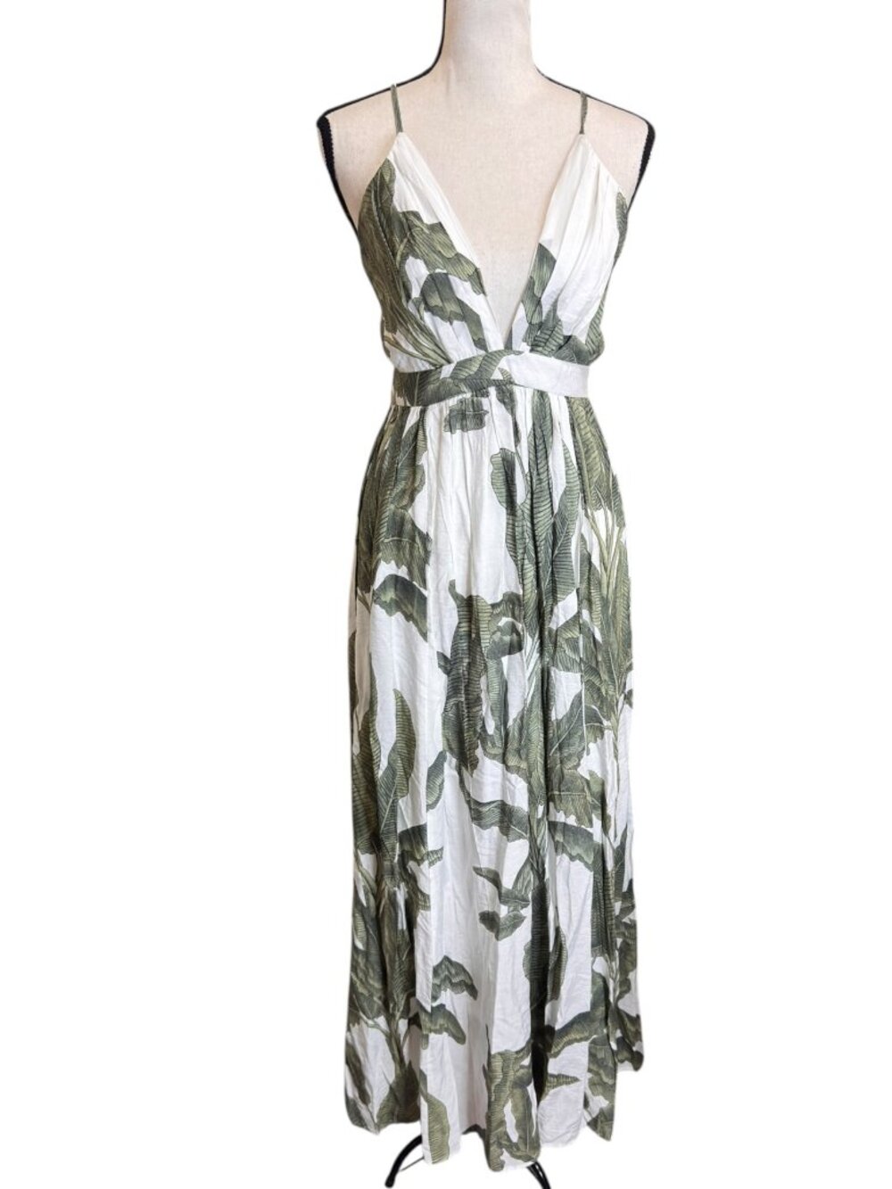 Baevely Miramar Maxi Dress Green Floral Open Back Wedding Guest multiple size - Picture 2 of 7